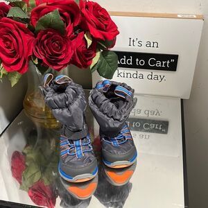 Stride Rite Made 2 Play Sneaker Boots